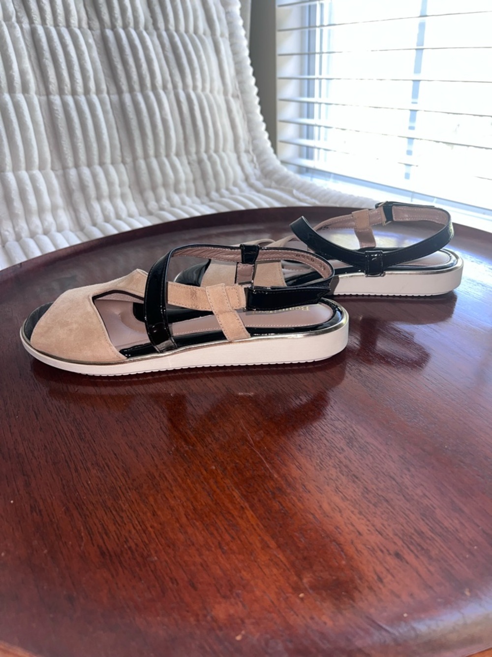 BeautiFeel Two-Tone Beige and Black Slingback Sandals - Picture 7 of 10